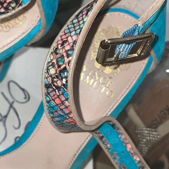 2004 Vince Camuto Block Heels with ankle strap - Picture 3 of 4